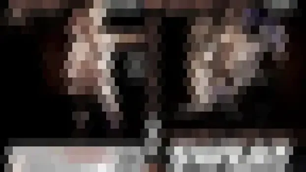 縛られて汗が滴り落ちて