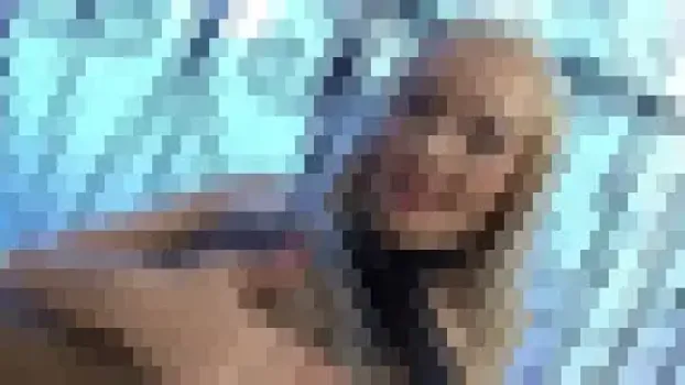 セクシーランジェリーをまとった美女とアナルセックス
