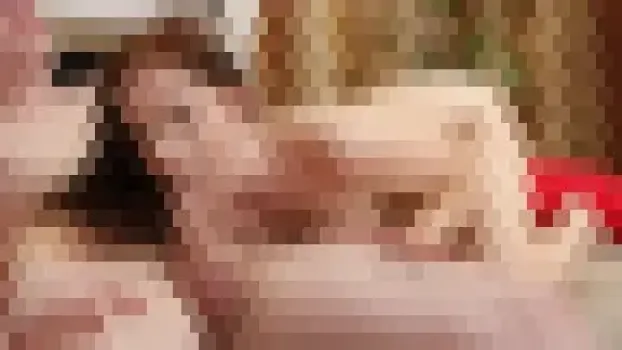 美乳の素人のアナルを激しくピストン