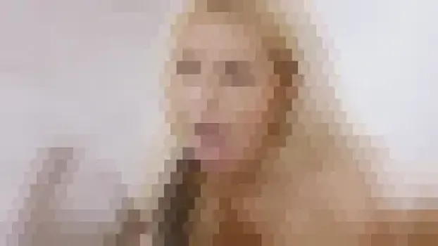 金髪の可愛い美女は黒い巨根がお好き