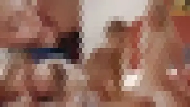 ランジェリー金髪teen2人とハーレムsex