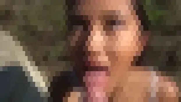 かわいすぎるアジアンガールを道端で拾って野外FU〇K
